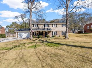 215 Hickory Ln, Mauldin, SC 29662