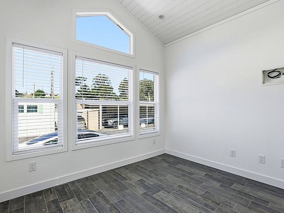 2nd image of 1700 El Camino Real 21 #38