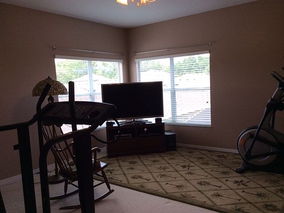 4th image of 311 Balfour Dr