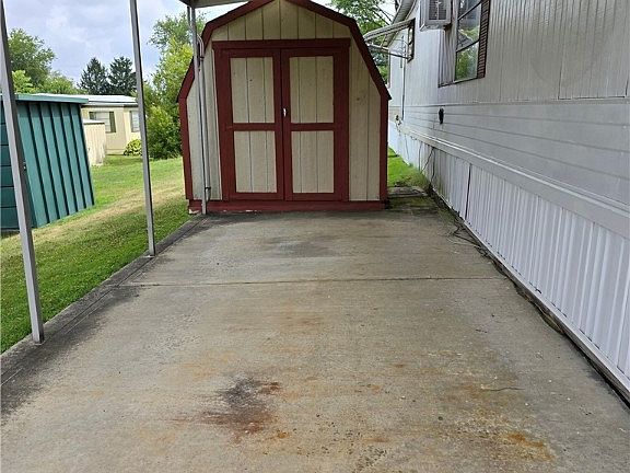 3rd image of 107 Larchwood Dr
