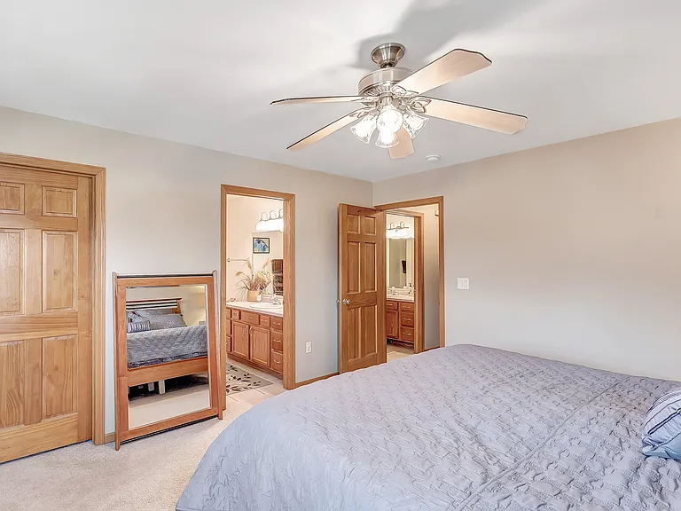 2086 River Point Ct — Photo 7