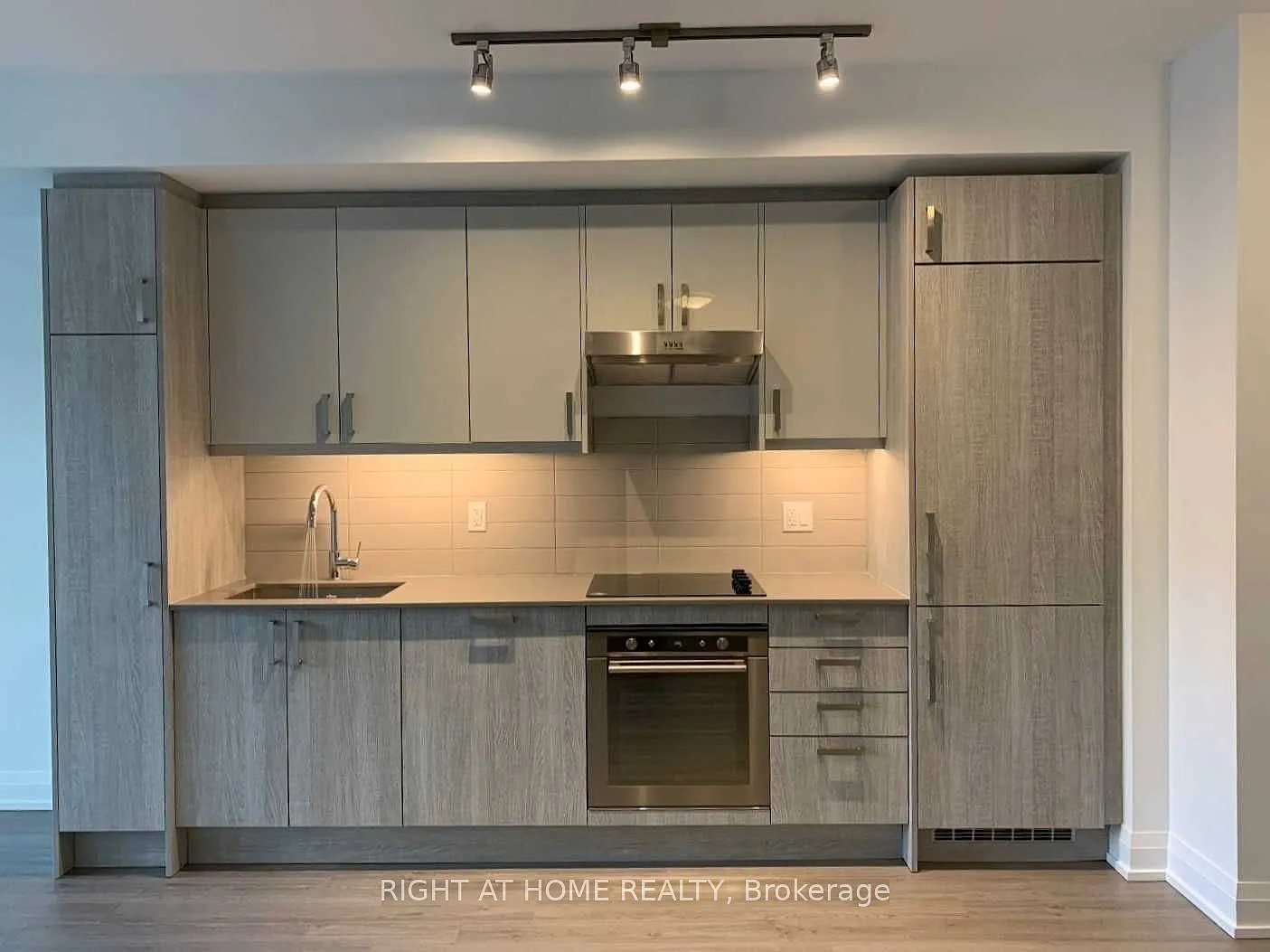Max Condos — Photo 3
