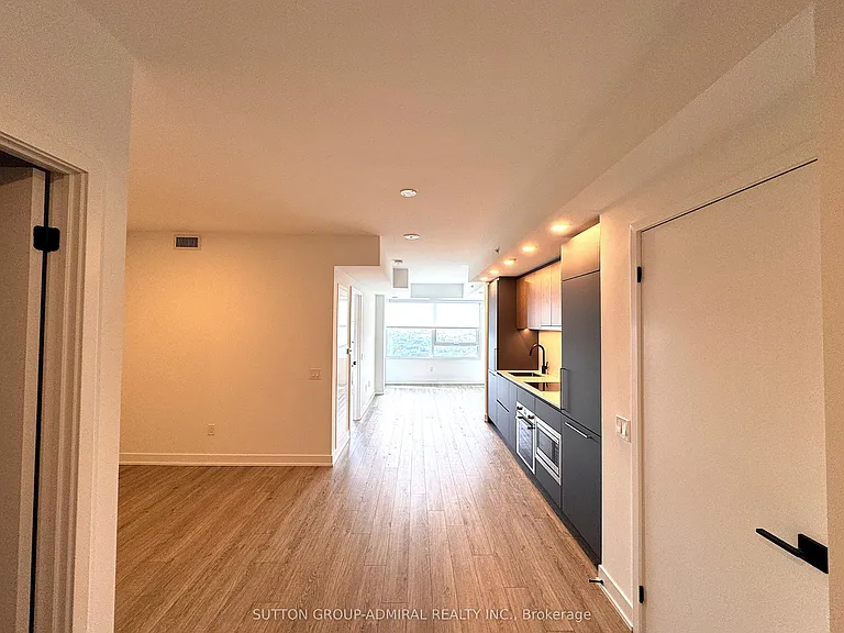 609 Sherbourne St #4205 — Photo 8