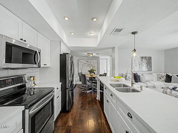 3rd image of 3918 S WILLOW Drive