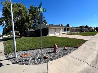 914 Locust St, Windsor, CO 80550