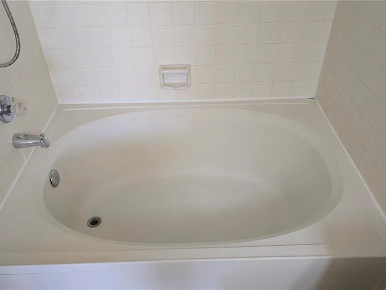 115 112th Ave NE #810 — Photo 17
