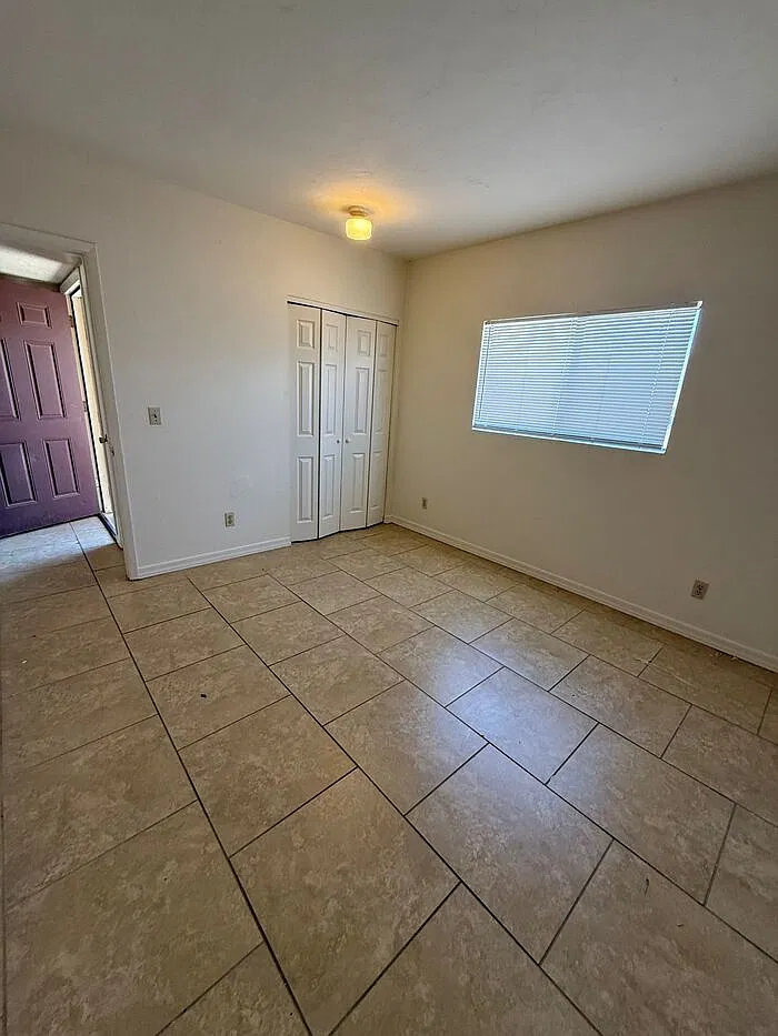 2 bed, 1.0 bath, 750 sqft, $1,000 — Photo 3