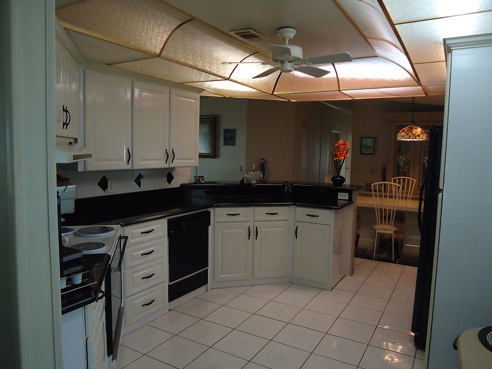 New cabinets & granite tops