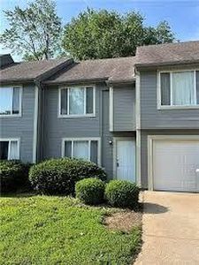 8963 Hauser St, Lenexa, KS, 66215