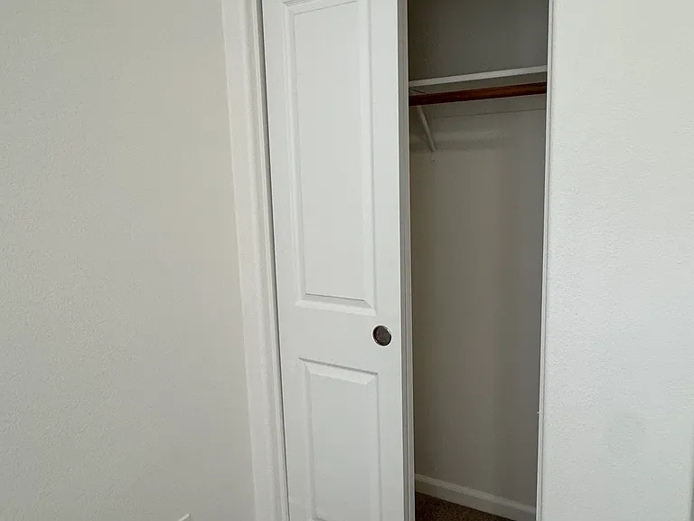 1195 Westbury Dr — Photo 23