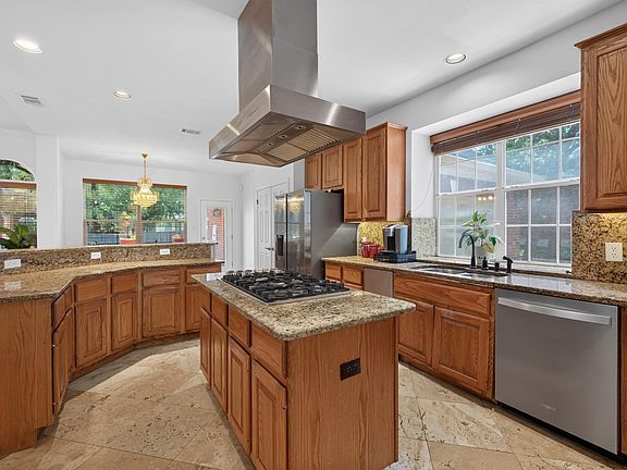 4th image of 7804 Blue Lilly Dr