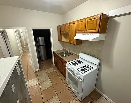 316 Mount Prospect Ave #7 — Photo 1