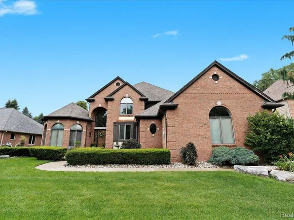 14165 Buckeye Dr, Shelby Township, MI 48315