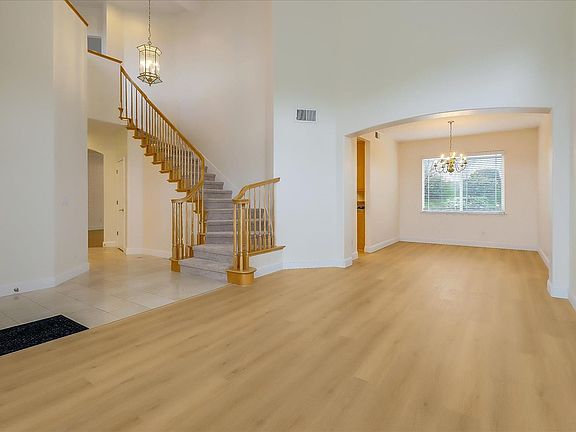 3rd image of 2740 Trovata Ct