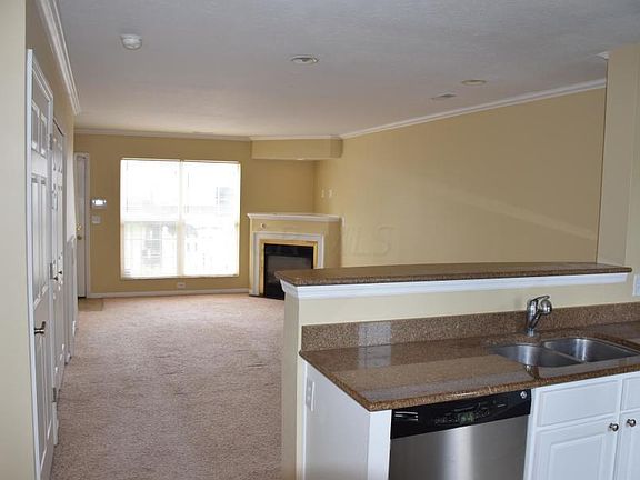 3rd image of 2916 Ashton Row W
