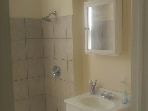 4th image of 5536 S Bishop St
