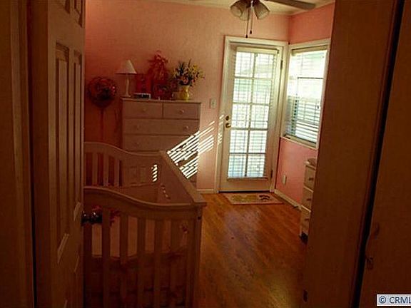 4th image of 250 17th St
