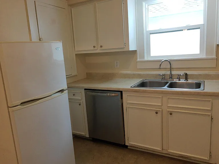 New Dishwasher. Fridge/Freezer included in lease. Lots of Storage!