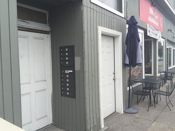 Street Door & Mailboxes