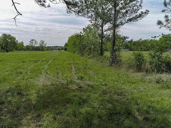 4th image of 317 Fm 517 Rd W