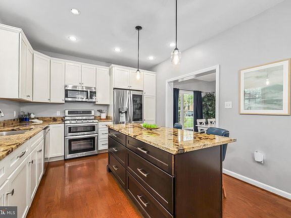 4th image of 6614 Benson Dr