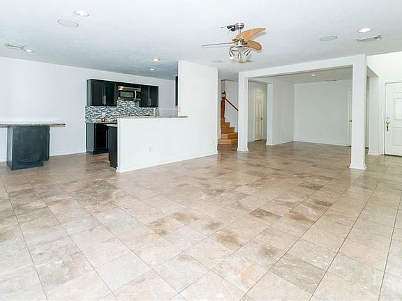 4th image of 8331 Fuqua Gardens Dr