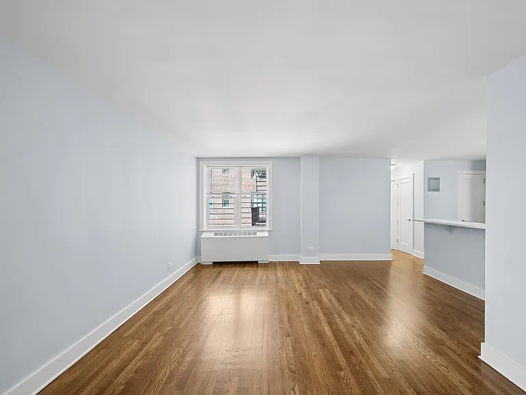 1540 Pelham Pkwy S #1K — Photo 4