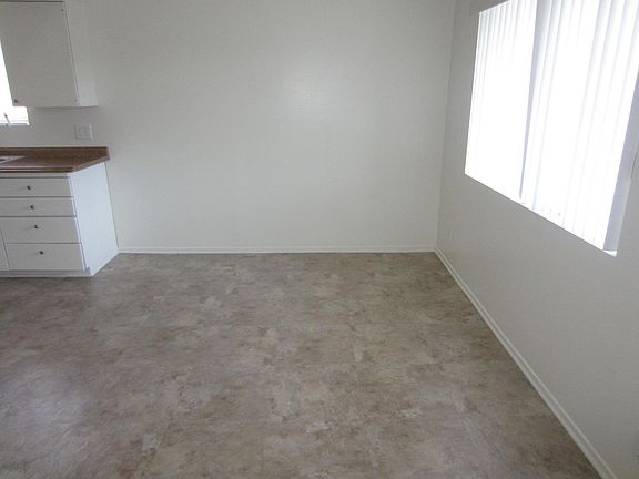 5th image of 11180 Poplar St APT 3