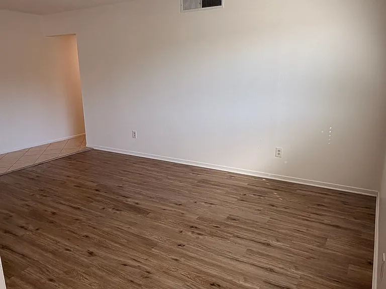755 Carro Dr #4 — Photo 13