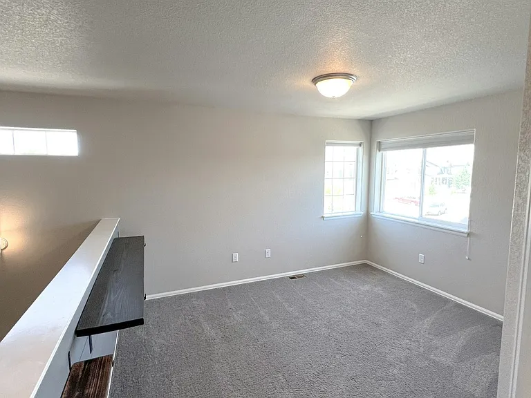 2618 Emerald St — Photo 15