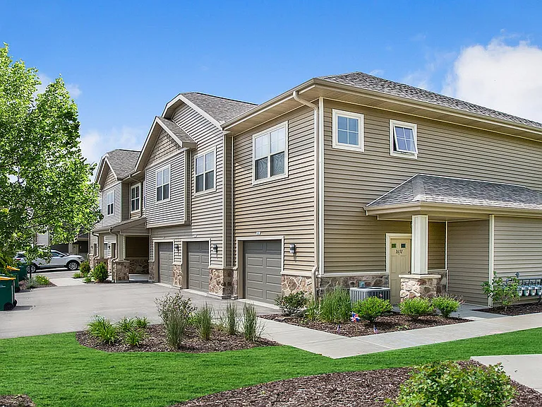 High Bluff Townhomes Resident Building Exterior