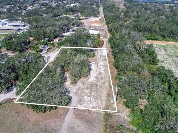 Daniel St, Dundee, FL 33838