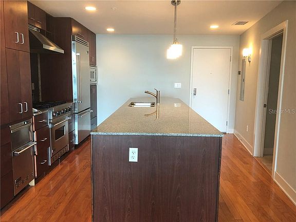 3rd image of 1120 E Kennedy Blvd Unit 718