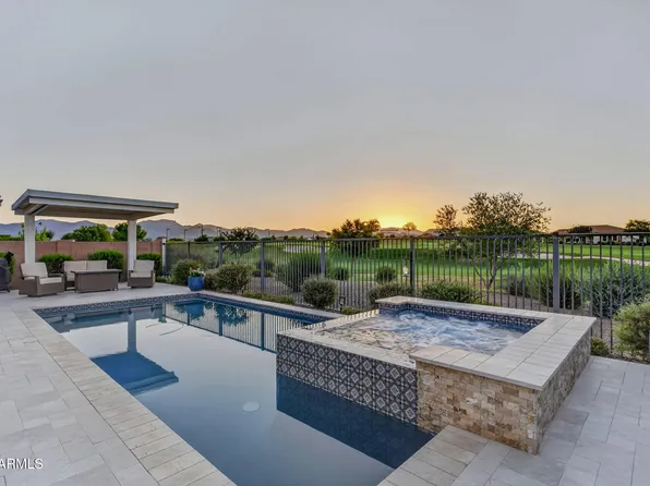 17482 W CRAWFORDSVILLE Drive, Surprise, AZ 85388