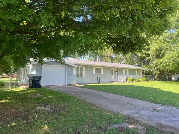 607 E Summit Street, Republic, MO 65738