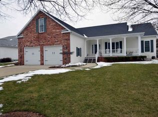 1236 Dolan Dr, Sun Prairie, WI 53590