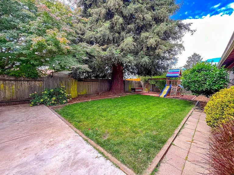 2509 Macmillan St — Photo 23