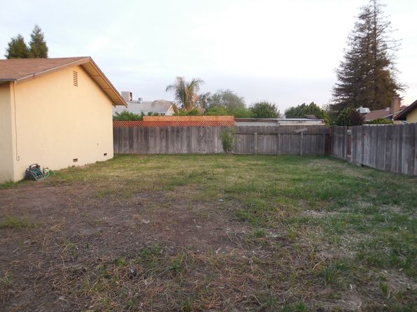 7151 Dean St, Winton, CA 95388