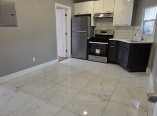 200 Parkhurst St #2R, Newark, NJ 07114