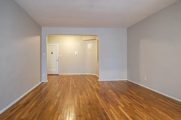 Rented by Metropolitan Equities | media 2