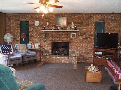 2nd image of 4814 N Highway 59