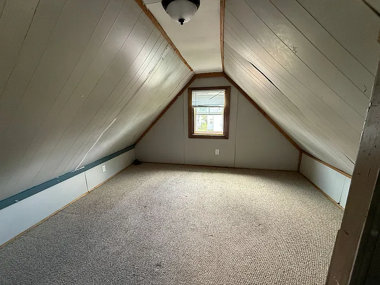 1325 S G St — Photo 12