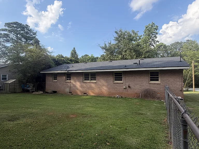 120 Pinewood Dr — Photo 16