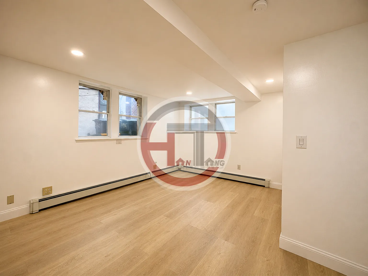 3 bed, 1.5 bath, 1380 sqft, $3,000 — Photo 4