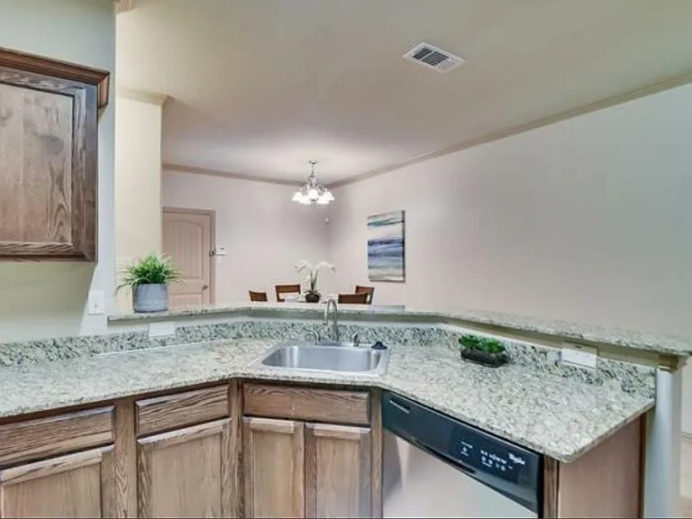 1528 Aldra Dr — Photo 13