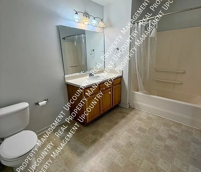 323 Wilmont St — Photo 6