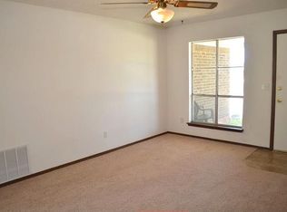 8800 Cedar Ln, Midwest City, OK 73110
