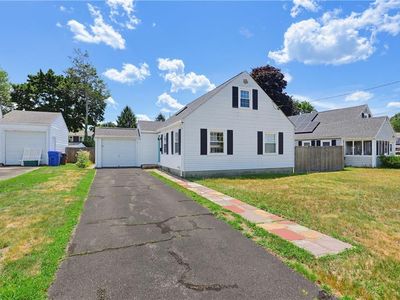 15 Arland Dr, Pawtucket, RI, 02861
