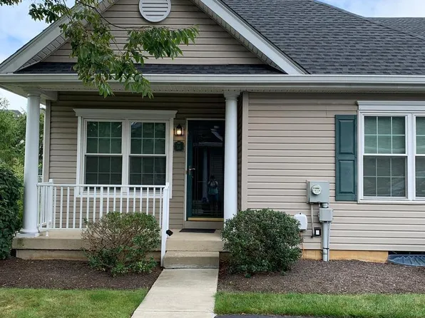 56 Liberty Dr, Bensalem, PA 19020