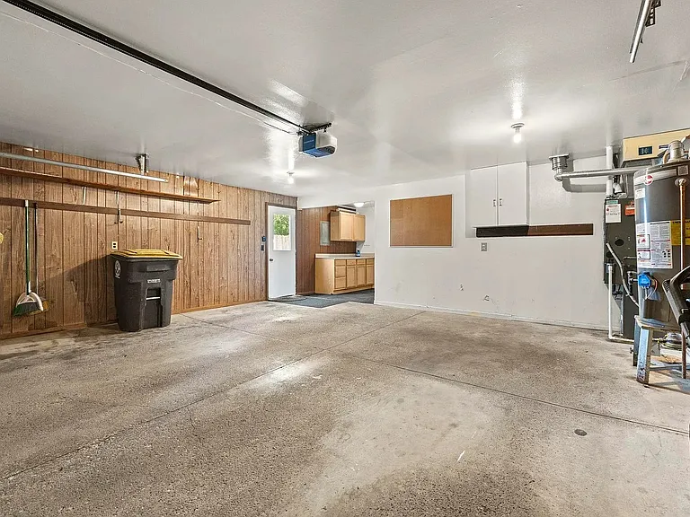 9210 Sea Wind Pl — Photo 17